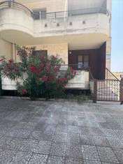 Foto in Vendita, 5 Locali, 110 mq, Canosa di Puglia