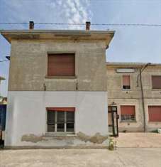 Foto in Vendita, pi di 6 Locali, 178 mq, Suzzara