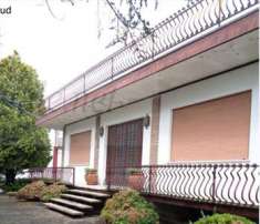 Foto in Vendita, pi� di 6 Locali, 424 mq, Sandrigo