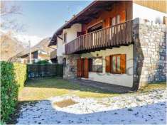 Foto In vendita esclusivo villino con giardino privato e vista panoramica