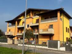 Foto IN VILLA AL PIANO TERRA CON GIARDINO PRIVATO E BOX