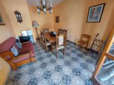 Foto INDIPENDENTE  CON VERANDA E CORTILE