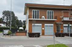 Foto INTERO FABBRICATO CON NEGOZIO E 2 APPARTAMENTI