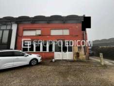 Foto Laboratori per arti e mestieri di 384 mq  in vendita a Carbonera - Rif. 4512403