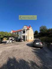 Foto Laureana, Loc. Pendino, villa indipendente con due ettari di terreno