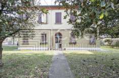 Foto LAVEZZOLA DI CONSELICE: SPLENDIDA VILLA CON GIARDINO
