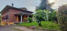 Foto Lesignano Bagni (Parma) villa indipendente con 2appartam.ti