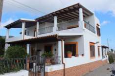 Foto LIPARI ISOLE EOLIE.-cod.ve 562- SPLENDIDA VILLA IMMERSA NEL VERDE DI PIANOCONTE,