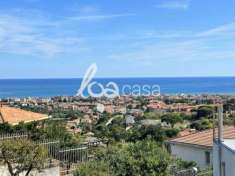 Foto LOANO splendido attico in villa vista mare!!!