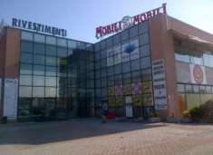 Foto Locale Commerciale - Rovigo . Rif.: 2017553RO