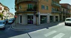 Foto Locale commerciale