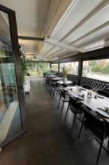 Foto Locale commerciale con 50 posti