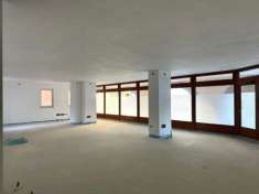 Foto Locale commerciale di 250mq primo ingresso