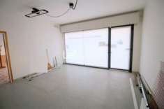 Foto LOCALE COMMERCIALE di 3 vani e di 101 mq (CORNUDA) rif. LN01_2