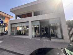 Foto Locale commerciale in vendita a Belpasso