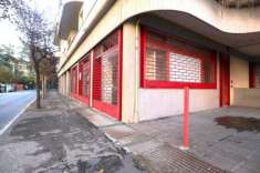 Foto Locale commerciale in vendita a Bologna, Saragozza