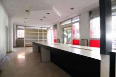 Foto Locale commerciale in vendita a Bologna, Saragozza