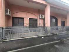 Foto Locale Commerciale in vendita a Camporotondo Etneo