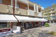 Foto Locale commerciale in vendita a Cervia
