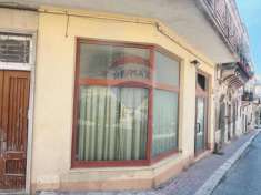 Foto Locale Commerciale in vendita a Modica, Modica Alta