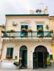 Foto Locale Commerciale in vendita a Motta Sant'Anastasia