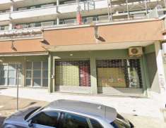 Foto Locale commerciale in vendita a Riccione