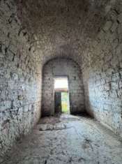 Foto LOCALE IN VENDITA A VIA DELLE RUPI CIVITA CASTELLANA