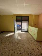 Foto LOCALE IN VENDITA IN VIA DI VITTORIO