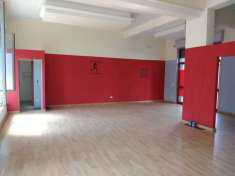 Foto Locale negozio di mq 85, sito in Villarosa (en) Viale Trinacria, zona mercato