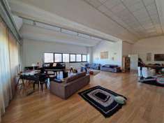 Foto Loft in Vendita, 3 Locali, 140 mq, Faloppio