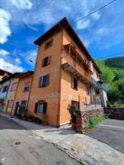 Foto Loft in Vendita, pi di 6 Locali, 150 mq, Valganna