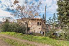 Foto LONGIANO - primissime colline cesenati = casa singola con GIARDINO PRIVATO che gode di ottima vista