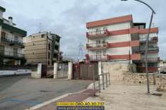 Foto Luminoso appartamento con vista mare in vendita a Bisceglie