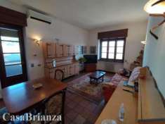 Foto Macherio appartamento trilocale al primo piano oltre a luminoso piano semi interrato con lavanderia, giardino e box doppio