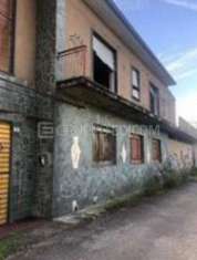 Foto Magazzini e locali di deposito di 691 mq  in vendita a Rescaldina - Rif. 4453570