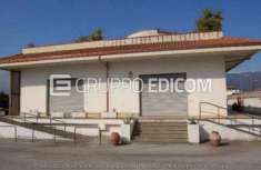 Foto Magazzini e locali di deposito di 768 mq  in vendita a Lamezia Terme - Rif. 4528774