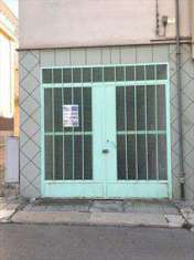 Foto Magazzino in Vendita, 1 Locale, 200 mq, Canosa di Puglia