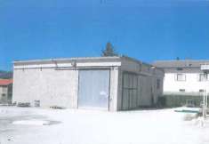 Foto Magazzino in Vendita, 1 Locale, 261 mq, Gualdo Tadino