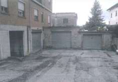 Foto Magazzino in Vendita, 1 Locale, 266 mq, Gualdo Tadino