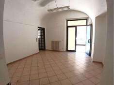 Foto Magazzino in Vendita, 6 Locali, 260 mq, Alessandria (Centro P.tt