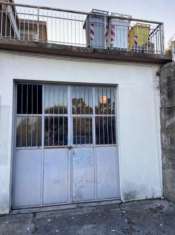 Foto Magazzino in vendita a Osimo, Centrale