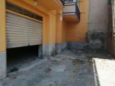 Foto Magazzino in zona alta centrale