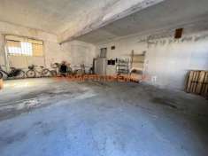 Foto MAGAZZINO-LABORATORIO CON INGRESSO PRIVATO