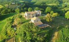 Foto MANCIANO (GR), Podere Poggio Monte, magnifica Tenuta di 58 ettari con Agriturismo e piscina sulle colline della Maremma Toscana.