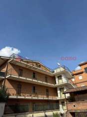 Foto Mansarda in vendita a Castel Gandolfo