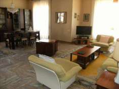 Foto Milano - Via lLegioni Rom+ane  38 -mq 118 -  ampio trilocale . stabile signorile - piano terzo - soggiorno . due camere doppi servizi - buone condizio