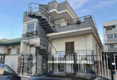 Foto MODUGNO(BA) ZONA VIA ROMA, BIFAMILIARE DOPPIO INGRESSO