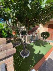 Foto MONTECCHIO CENTRO  APPARTAMENTO CON GIARDINO PRIVATO, COMODO E SENZA BARRIERE