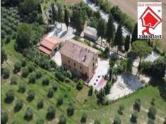Foto Montepulciano vendesi casale 18 vani 750 Mq