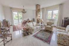 Foto MONZA: IN VENDITA CENTRALISSIMO APPARTAMENTO DI 4/5 LOCALI DOPPI SERVIZI E BALCONI